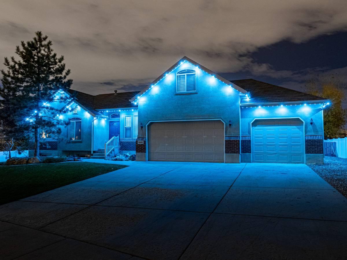 Permanent house lights in blue for Royals game day